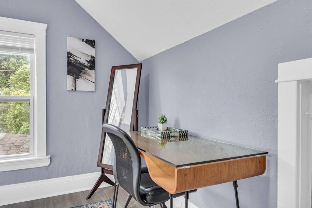 Quaint 2 Bedrooms In Historic Little Italy Ambler Heights